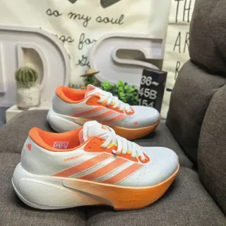 Adidas Supernova सफेद नारंगी बुनाई मेश ऊपरी तीन धारी तरफ ब्रांडिंग दौड़ने वाले जूते