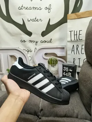 Adidas Superstar Sneakers Lifestyle Noires et Blanches 5