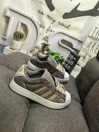 Adidas Superstar Tênis Lifestyle de Camurça Marrom Shell Toe 9