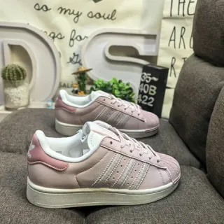 Adidas Superstar وردي رمادي وأبيض حذاء رياضي أسلوب حياة