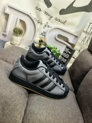 Adidas Superstar Tênis Lifestyle Cinza Metálico e Preto 9