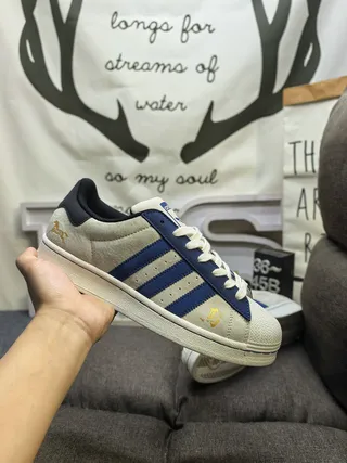 Adidas Superstar Off-White et Burgundy chaussures lifestyle 5