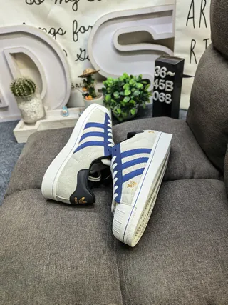 Adidas Superstar Off-White et Burgundy chaussures lifestyle 6