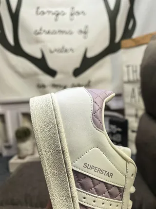 Adidas Superstar Off-White e Lavender tênis lifestyle acolchoados 3