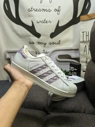 Adidas Superstar Off-White e Lavender tênis lifestyle acolchoados 5