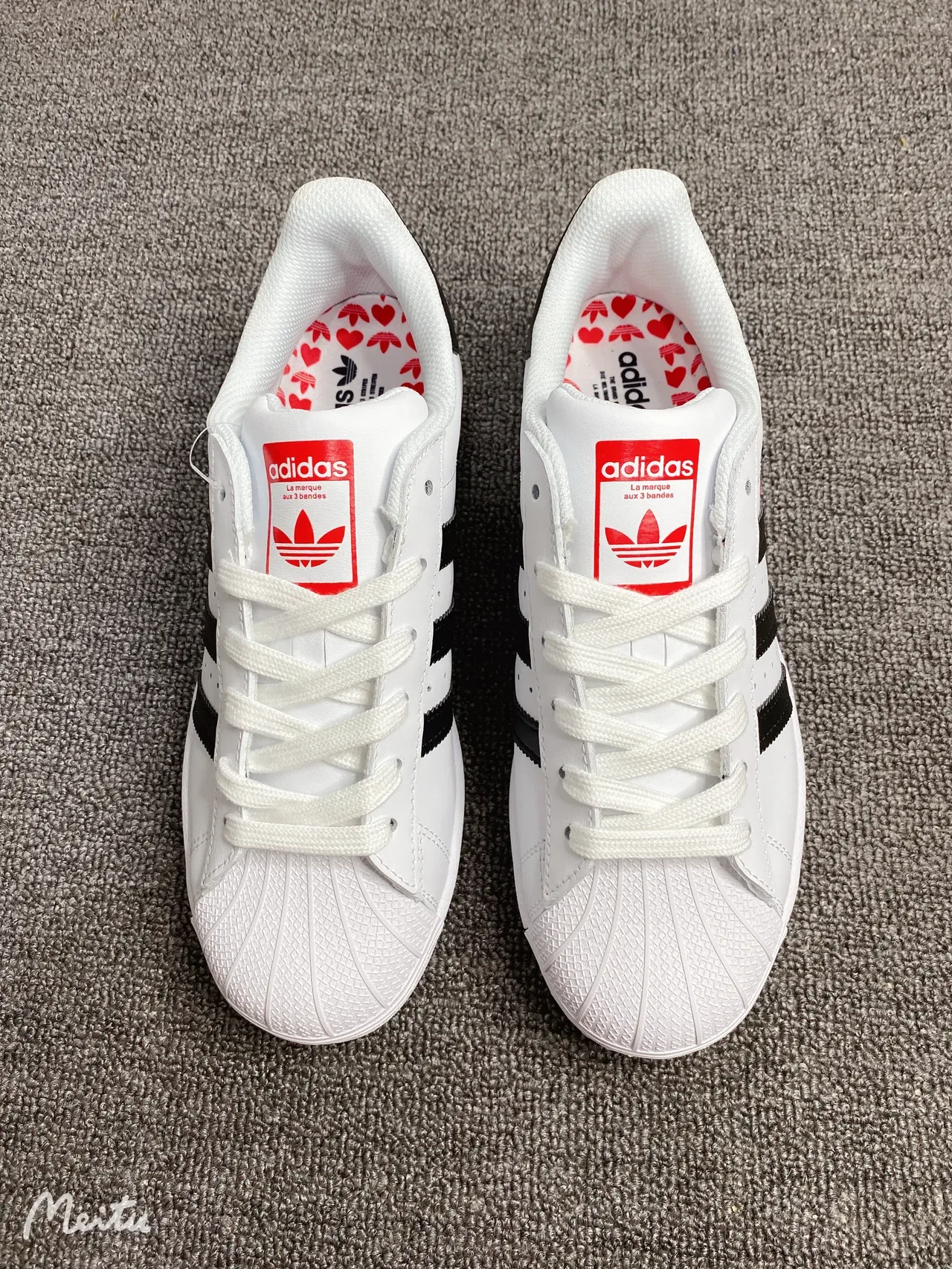 Adidas Superstar White Black Red Heart Patch Lifestyle Sneakers 7