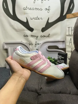 Adidas Tokyo sin cordones con tres rayas zapatillas lifestyle 5