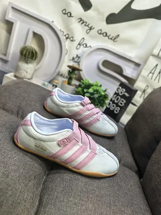 Adidas Tokyo sin cordones con tres rayas zapatillas lifestyle 9