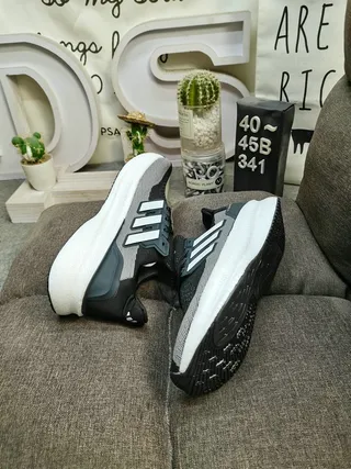 Adidas Ultraboost সাদা হালকা নীল কালো লাল দৌড়ানোর জুতো 16