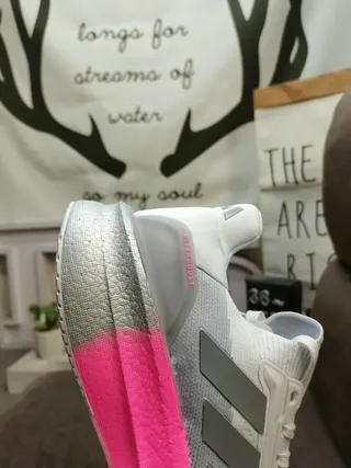 Adidas Ultraboost সাদা হালকা নীল কালো লাল দৌড়ানোর জুতো 23
