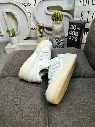 Adidas branco bege sola plataforma três listras painel lateral lifestyle sneakers 6
