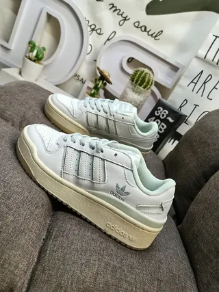Adidas branco bege sola plataforma três listras painel lateral lifestyle sneakers 7