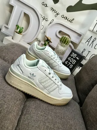 Adidas branco bege sola plataforma três listras painel lateral lifestyle sneakers 9