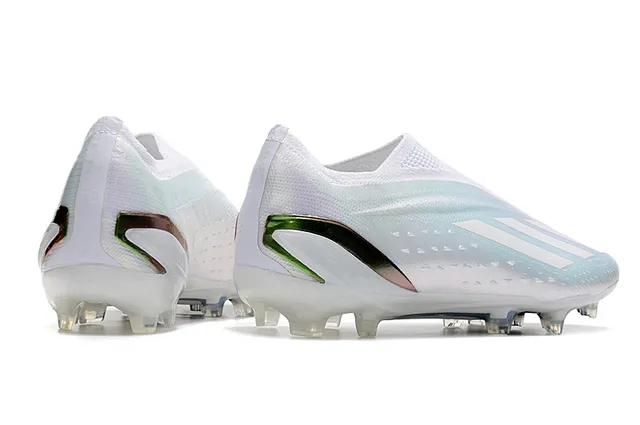Adidas Chaussures de Football Blanc Vert Coupe Basse Upper Ajusté Chaussette Rayure Talon Iridescente Terrain Firme 5
