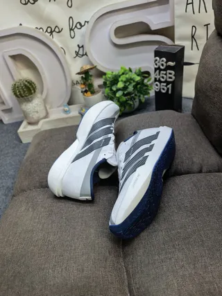 Adidas Blanc Marine Malla Ingenieril Perforées Three Stripes Chaussures de running 6