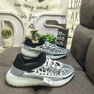Adidas Yeezy Boost 350 V2 Zebra أحذية نمط حياة