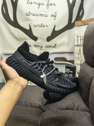 Adidas Yeezy Boost 350 V2 Zebra sneakers lifestyle 5