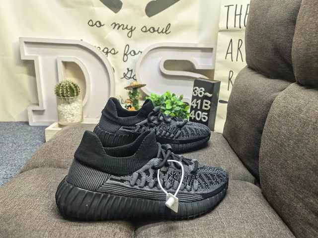 Adidas Yeezy Boost 350 V2 Zebra sneakers lifestyle 11