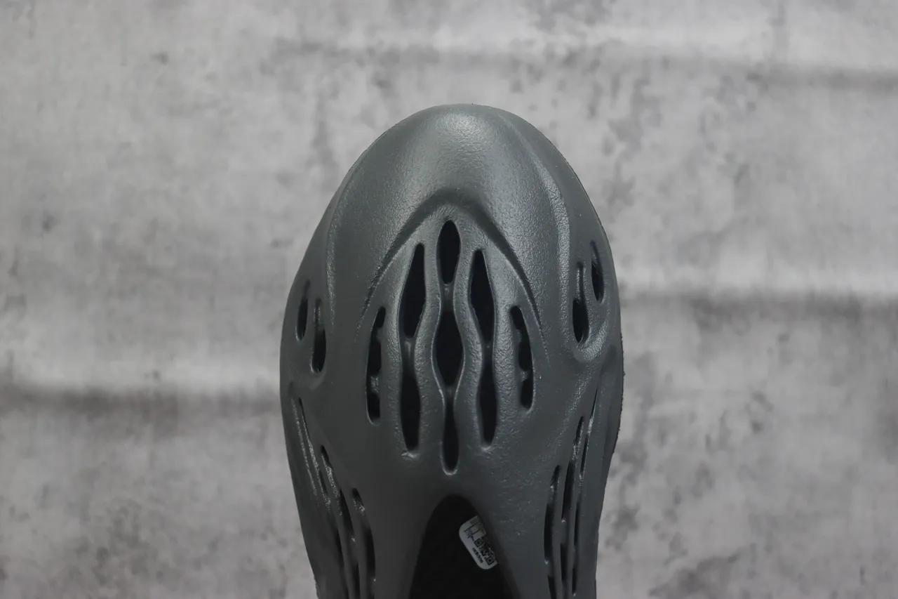 Adidas Yeezy Foam Runner 暗灰生活款运动鞋 6