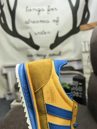एडिडास पीली नीली Retro Runner Silhouette चमड़े और सिंथेटिक ऊपरी जीवनशैली स्नीकर्स 3