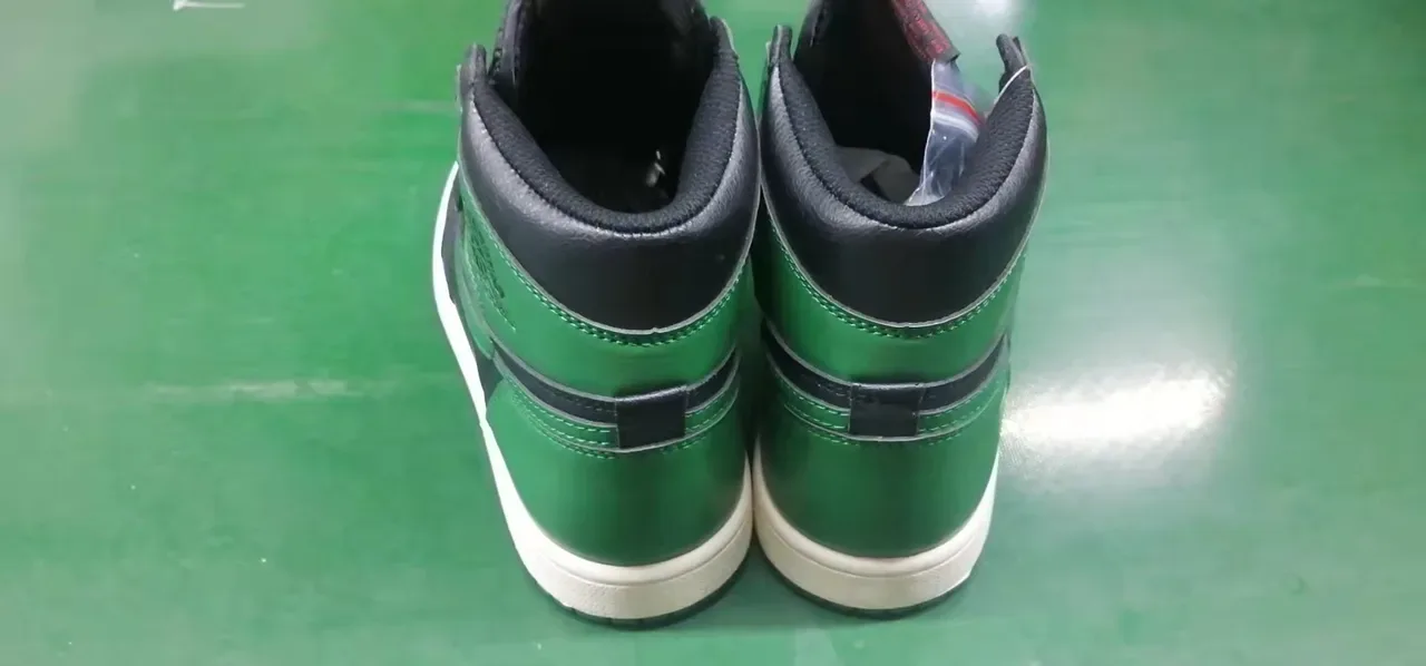 Air Jordan 1 Tênis de Basquete Preto Verde 5