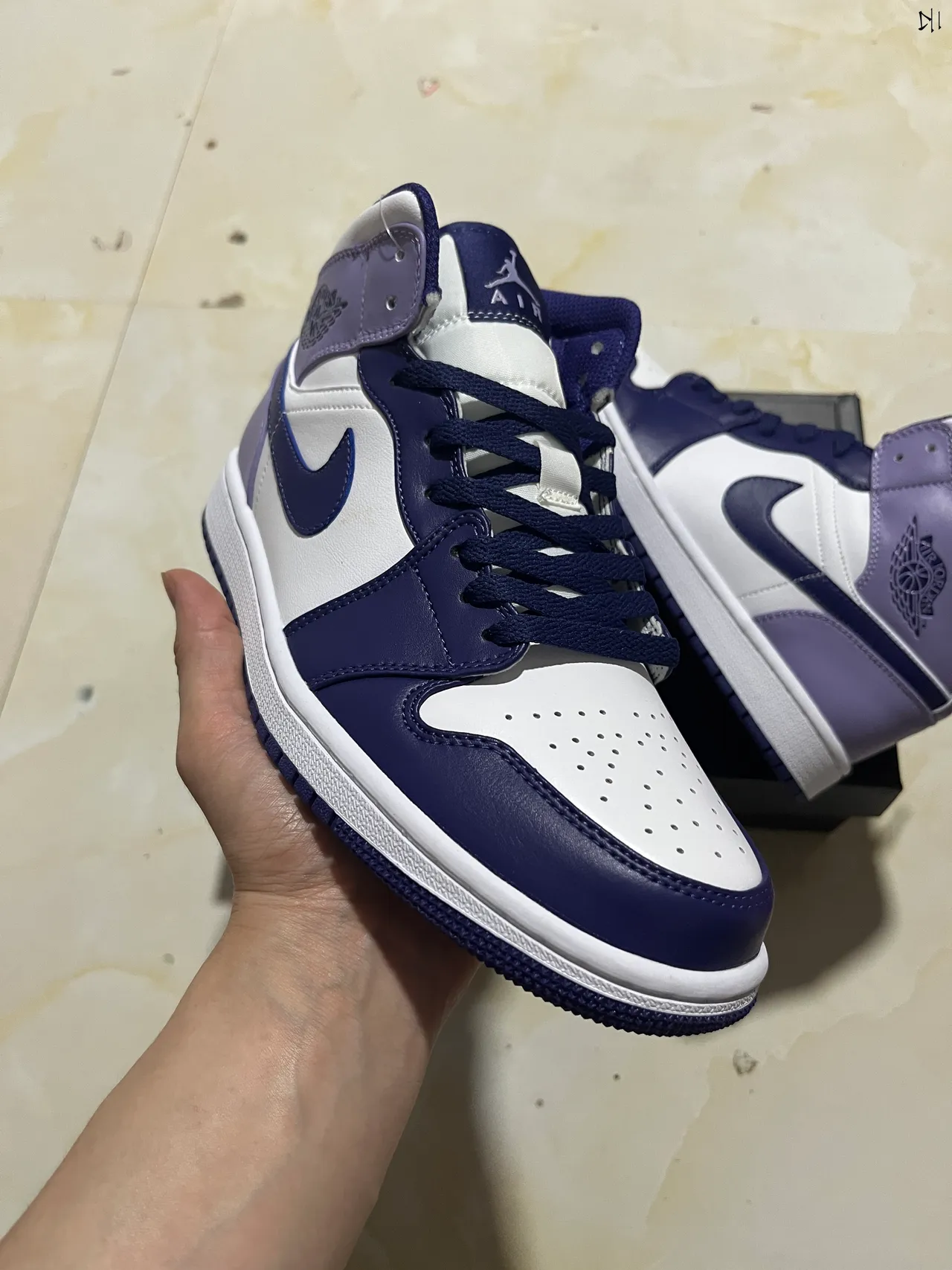 Zapatillas de baloncesto Air Jordan 1 High blanco, azul marino y morado 10