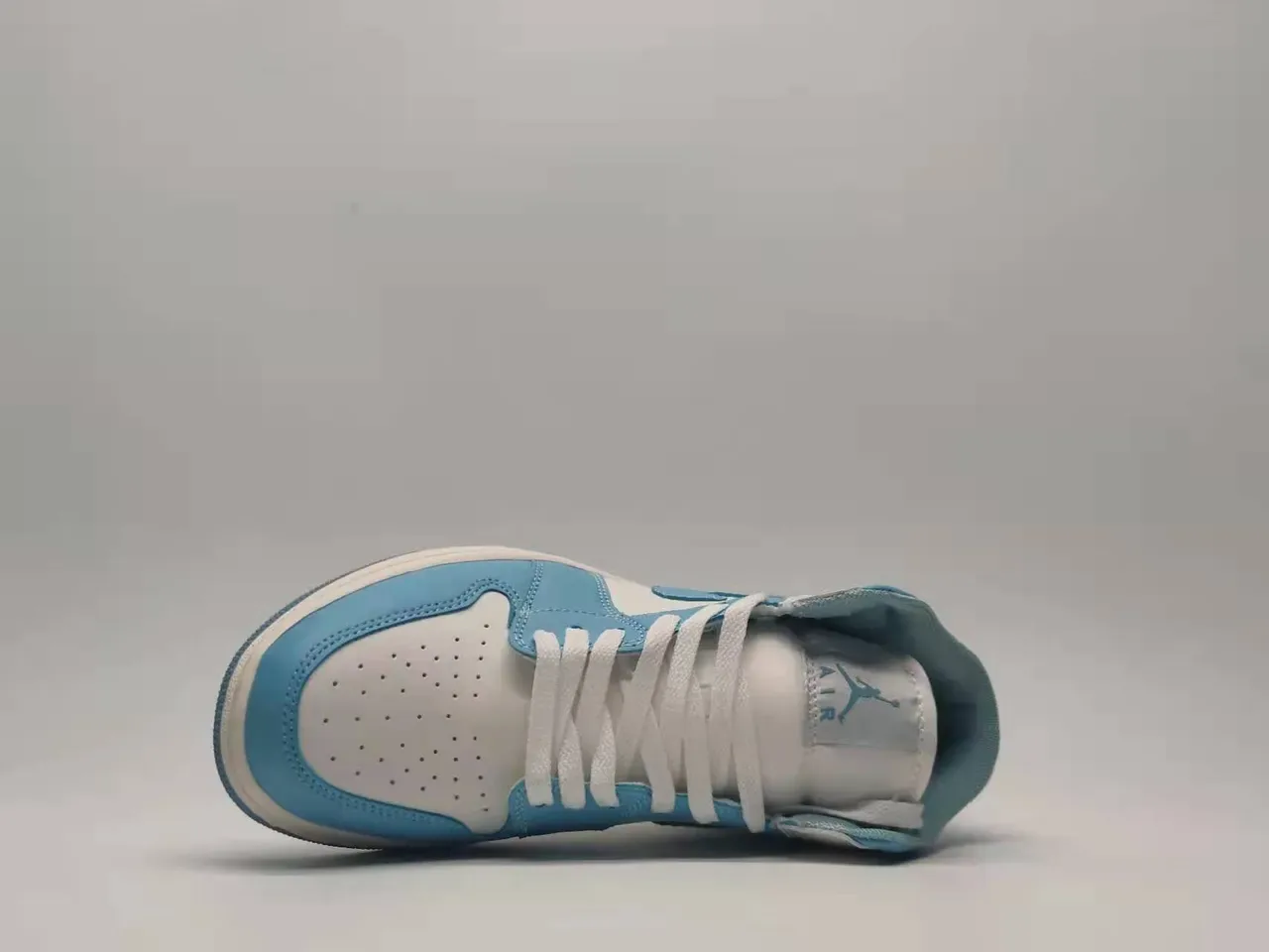 Air Jordan 1 Mid Light Blue and White Basketball Shoes 6