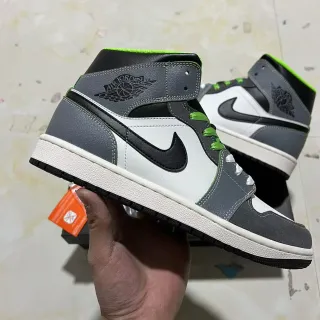 Air Jordan 1 सफेद ग्रे हाई-टॉप छिद्रित टो बास्केटबॉल जूते