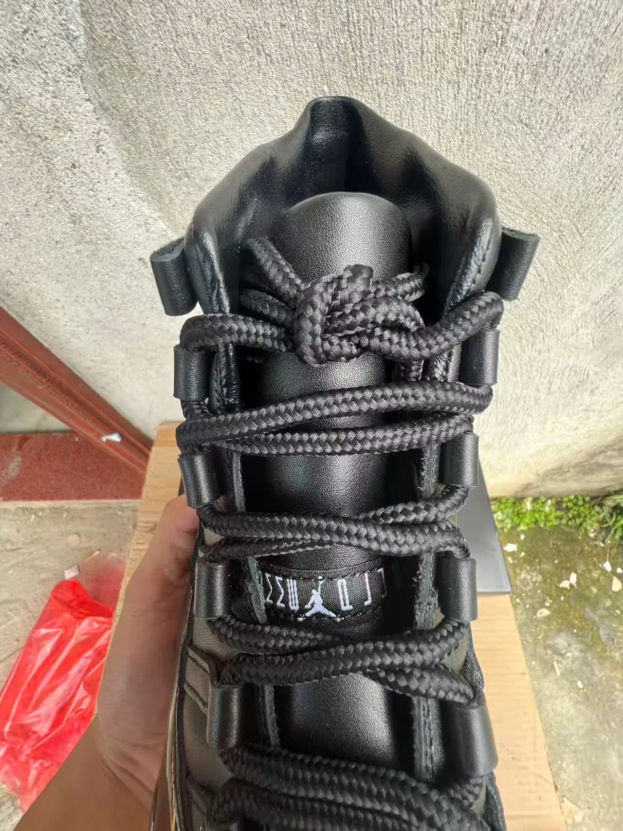 Air Jordan 11 Zapatos de Baloncesto de Cuero Patentado Negro 4
