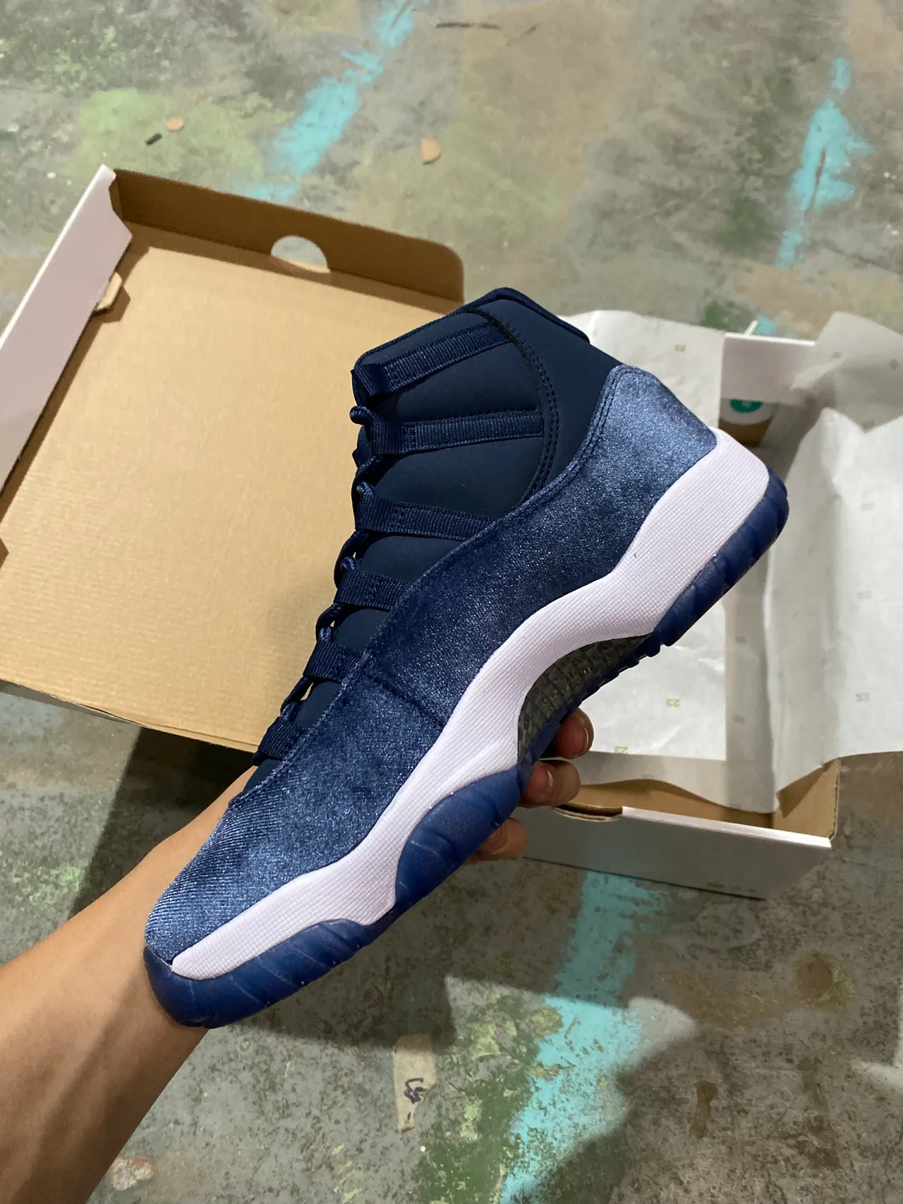 Air Jordan 11 নেভি ভেলভেট সাদা বাস্কেটবল জুতো 4