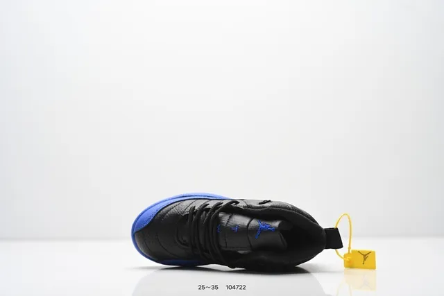 Air Jordan 12 काले और नारंगी बच्चों के बास्केटबॉल जूते 7