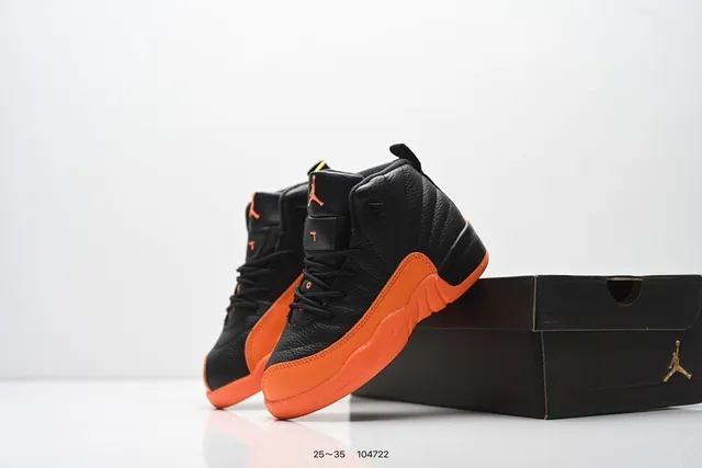 Air Jordan 12 काले और नारंगी बच्चों के बास्केटबॉल जूते 11