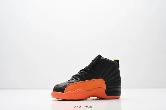 Air Jordan 12 काले और नारंगी बच्चों के बास्केटबॉल जूते 17