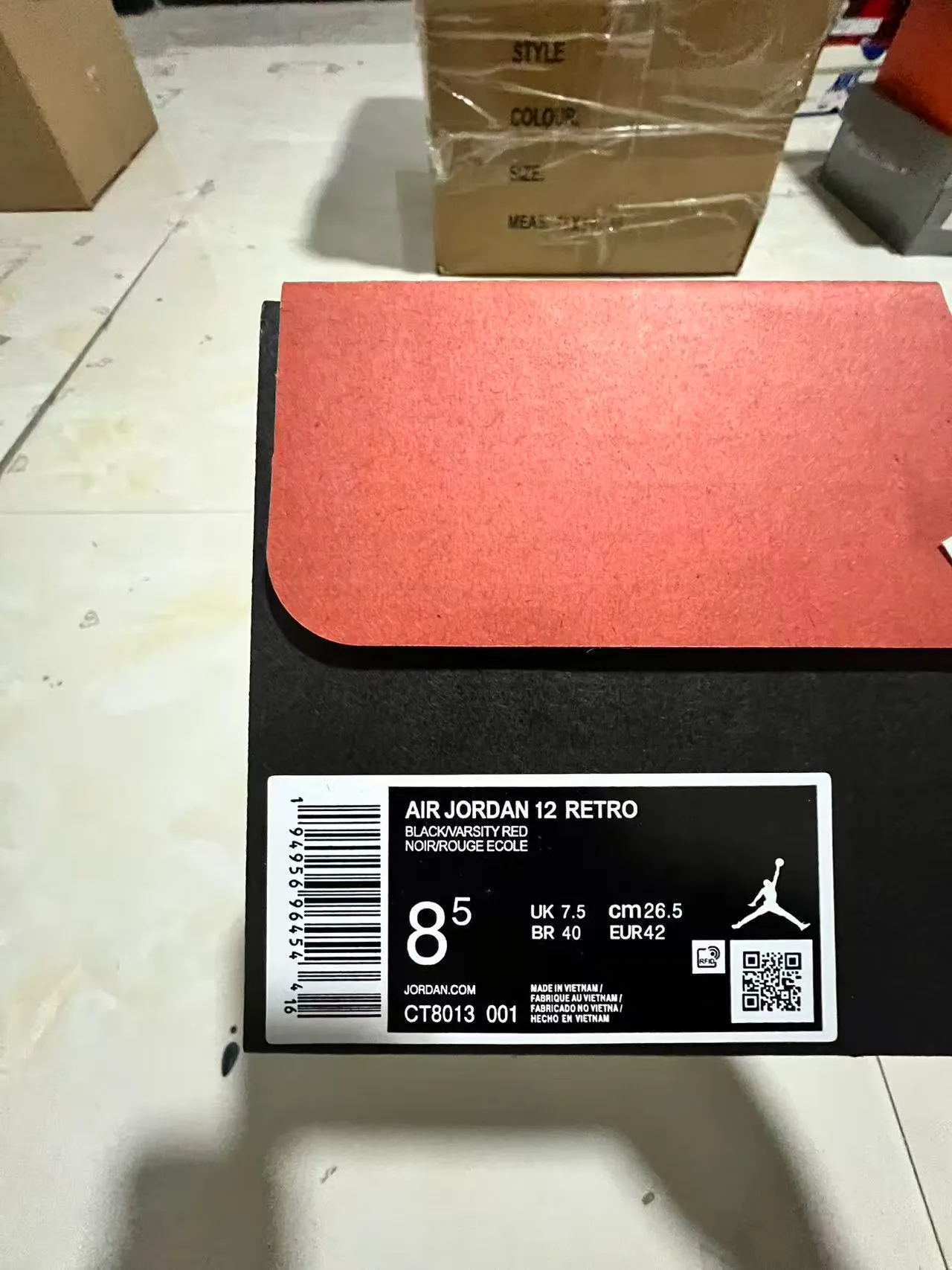 Air Jordan 12 黑红 JUMPMAN 篮球鞋 9