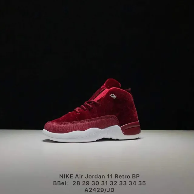 Tênis de basquete Air Jordan 12 vermelho e branco 3