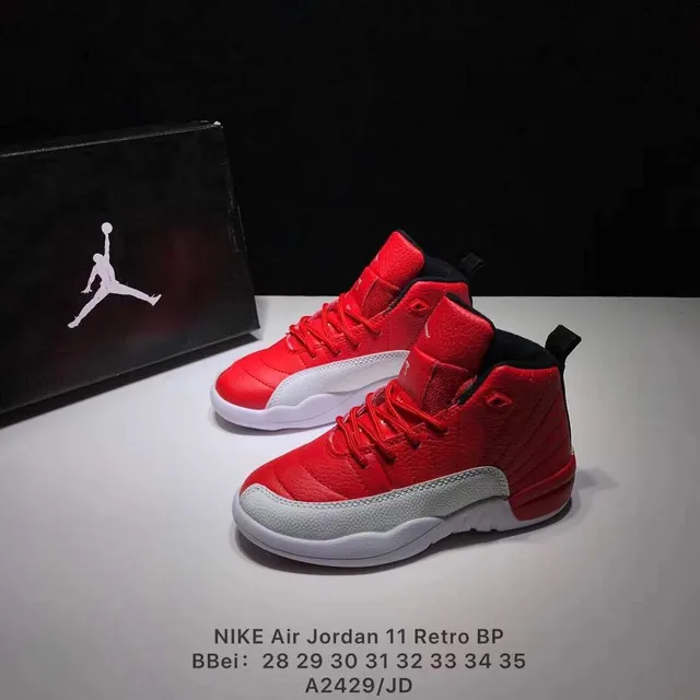 Tênis de basquete Air Jordan 12 vermelho e branco 8