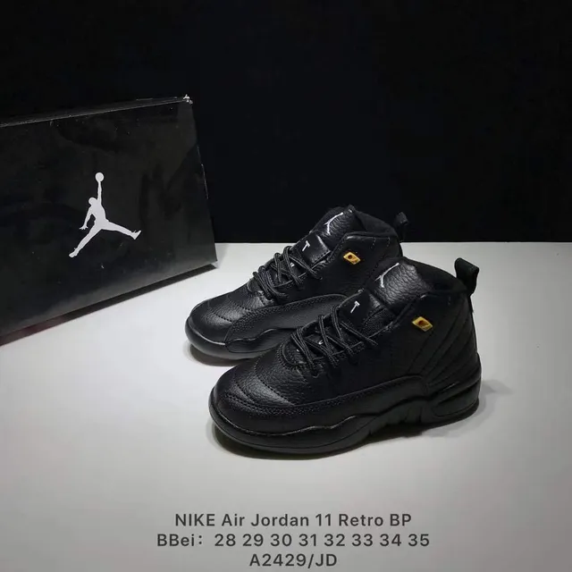 Tênis de basquete Air Jordan 12 vermelho e branco 10