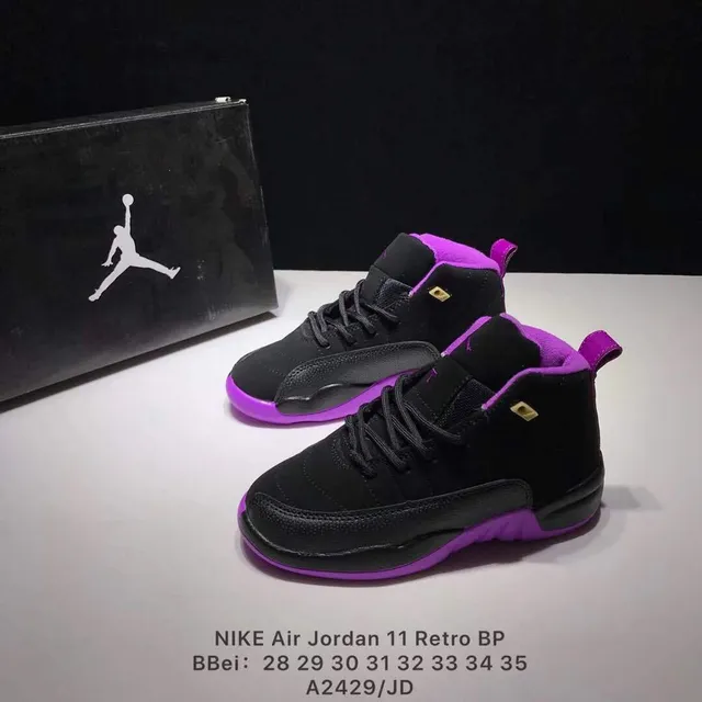 Tênis de basquete Air Jordan 12 vermelho e branco 14