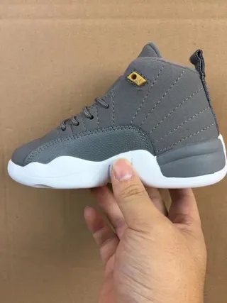 Tênis de basquete Air Jordan 12 vermelho e branco 21