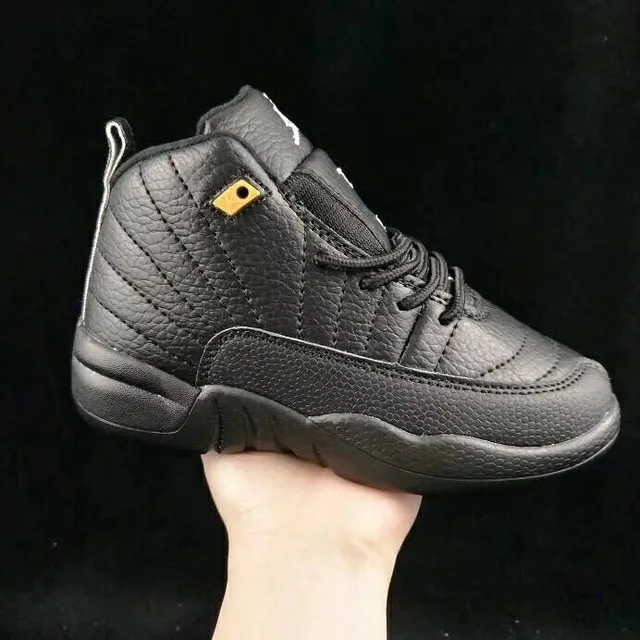 Tênis de basquete Air Jordan 12 vermelho e branco 23