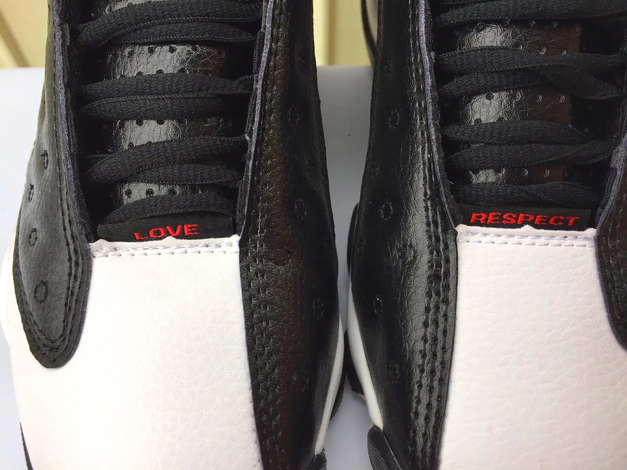 Air Jordan 13 ब्लैक क्रीम एलिफेंट प्रिंट बास्केटबॉल जूते 2