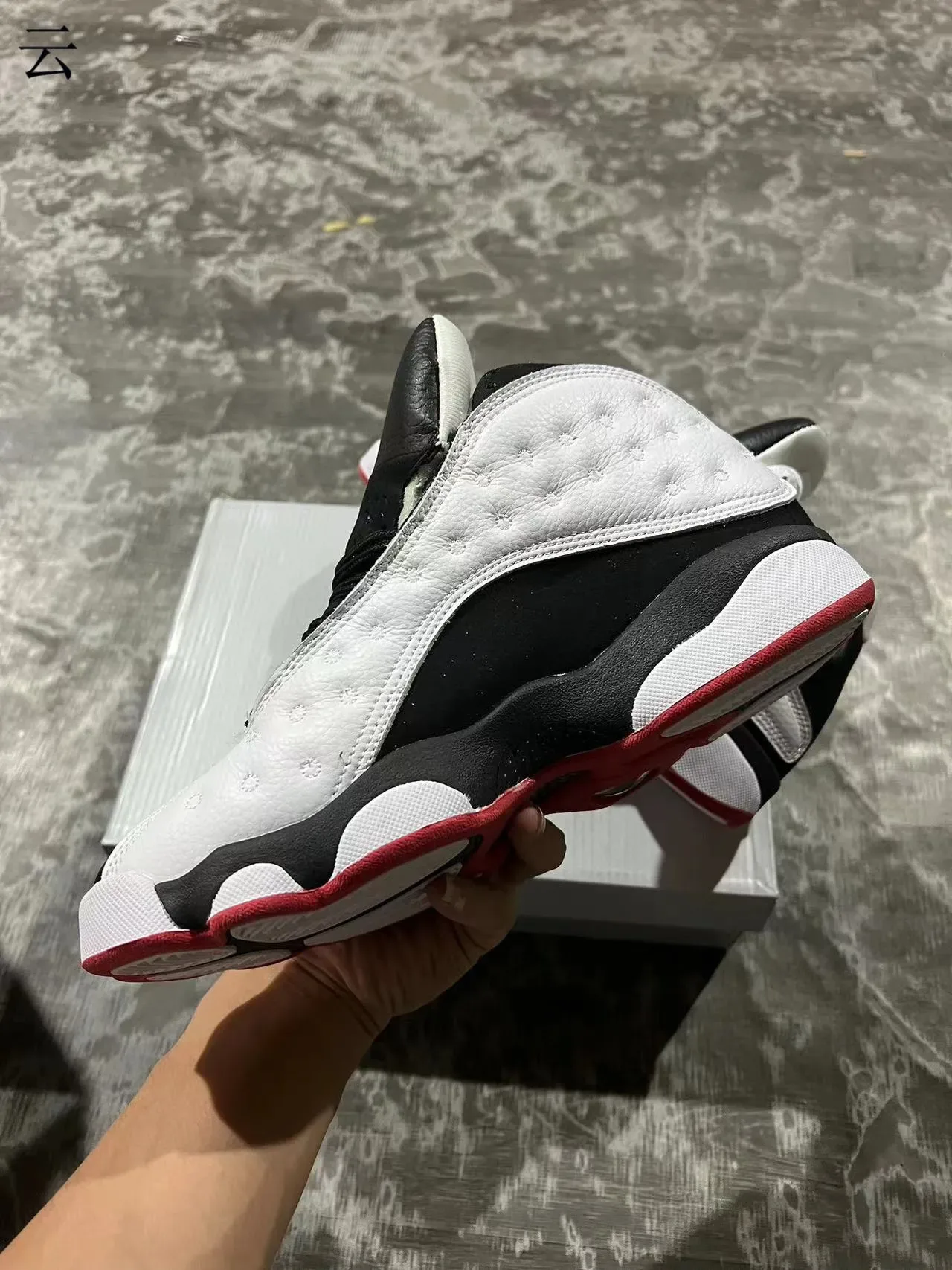 Air Jordan 13 Chaussures de Basketball Blanc Noir Vert Joyau 5