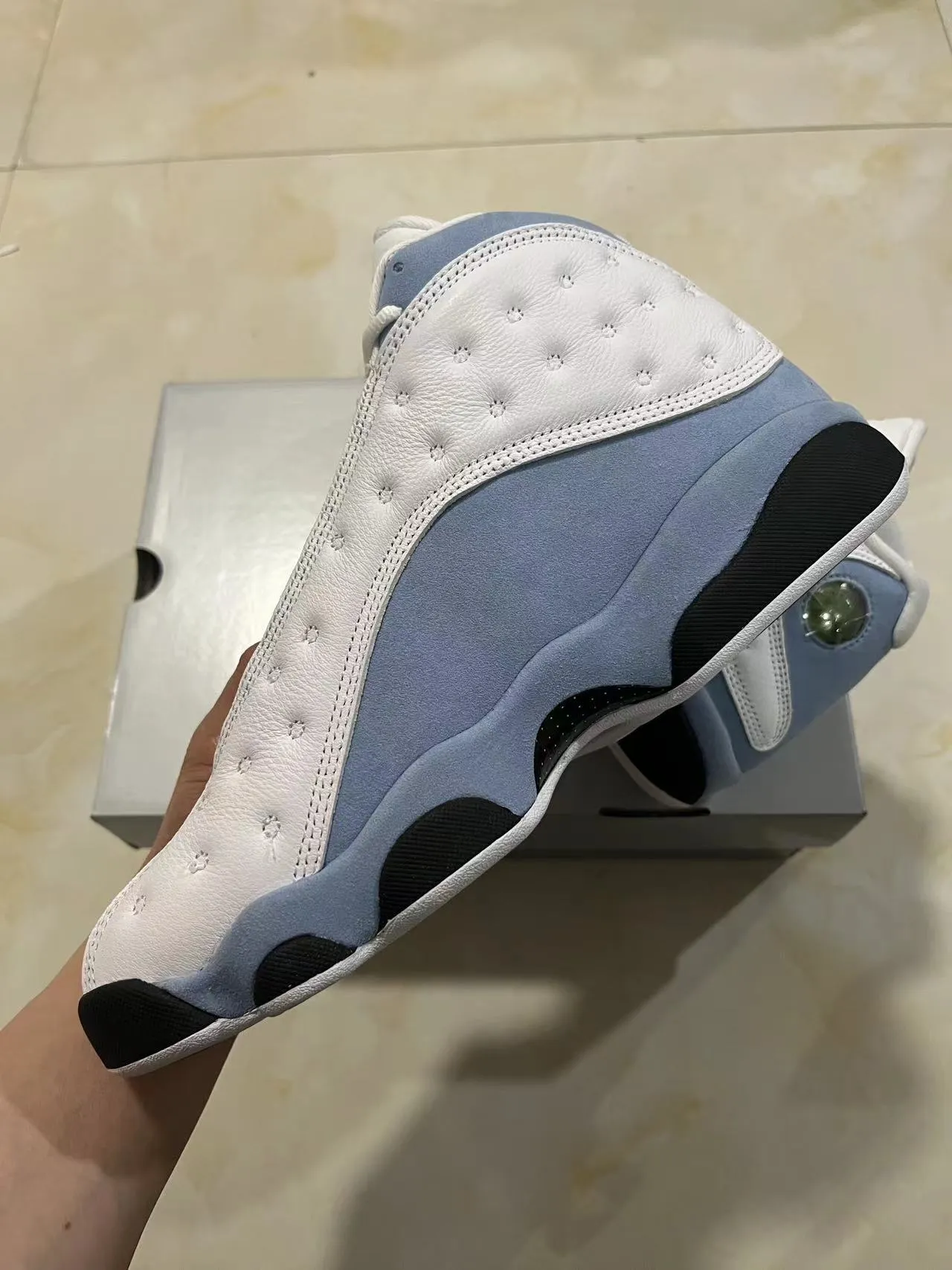 Chaussures de basketball Air Jordan 13 blanc bleu clair noir 5