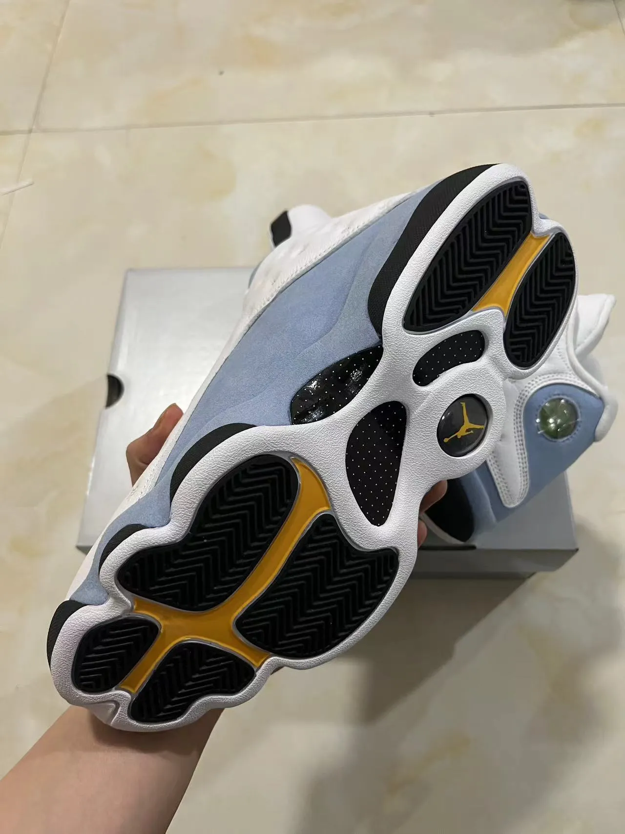 Chaussures de basketball Air Jordan 13 blanc bleu clair noir 6