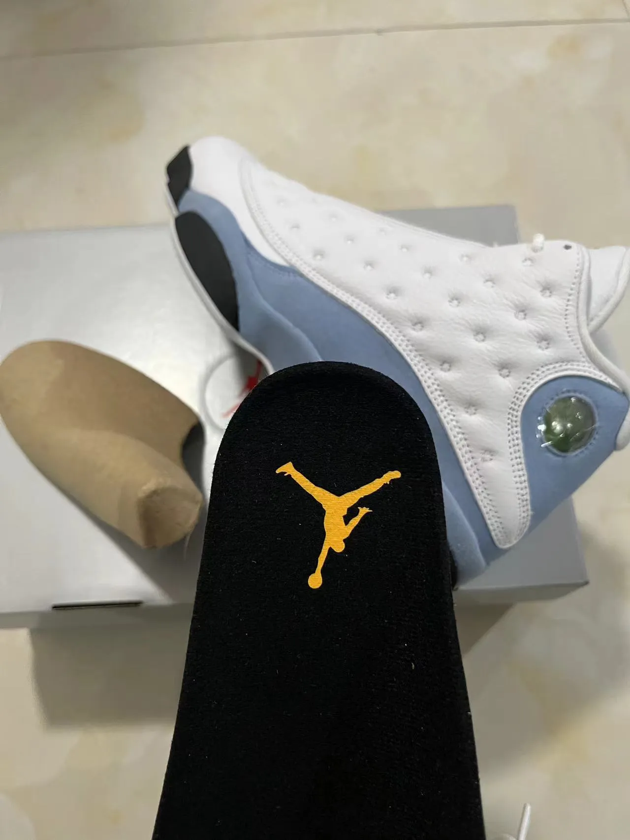 Chaussures de basketball Air Jordan 13 blanc bleu clair noir 11