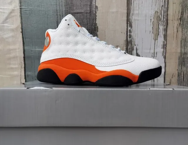 Air Jordan 13 Branco Laranja Preto Tênis de Basquete 2