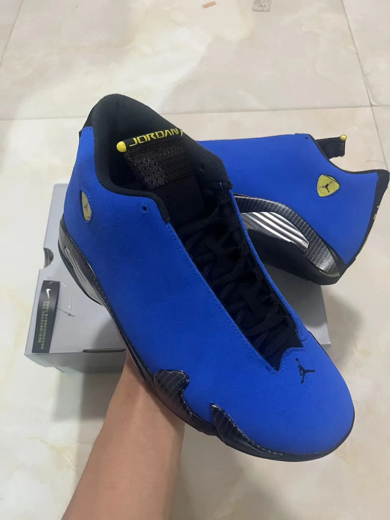 Tênis de basquete Air Jordan 14 azul royal de fibra de carbono 2