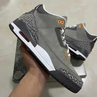 Tênis de basquete Air Jordan 3 cinza elefante laranja