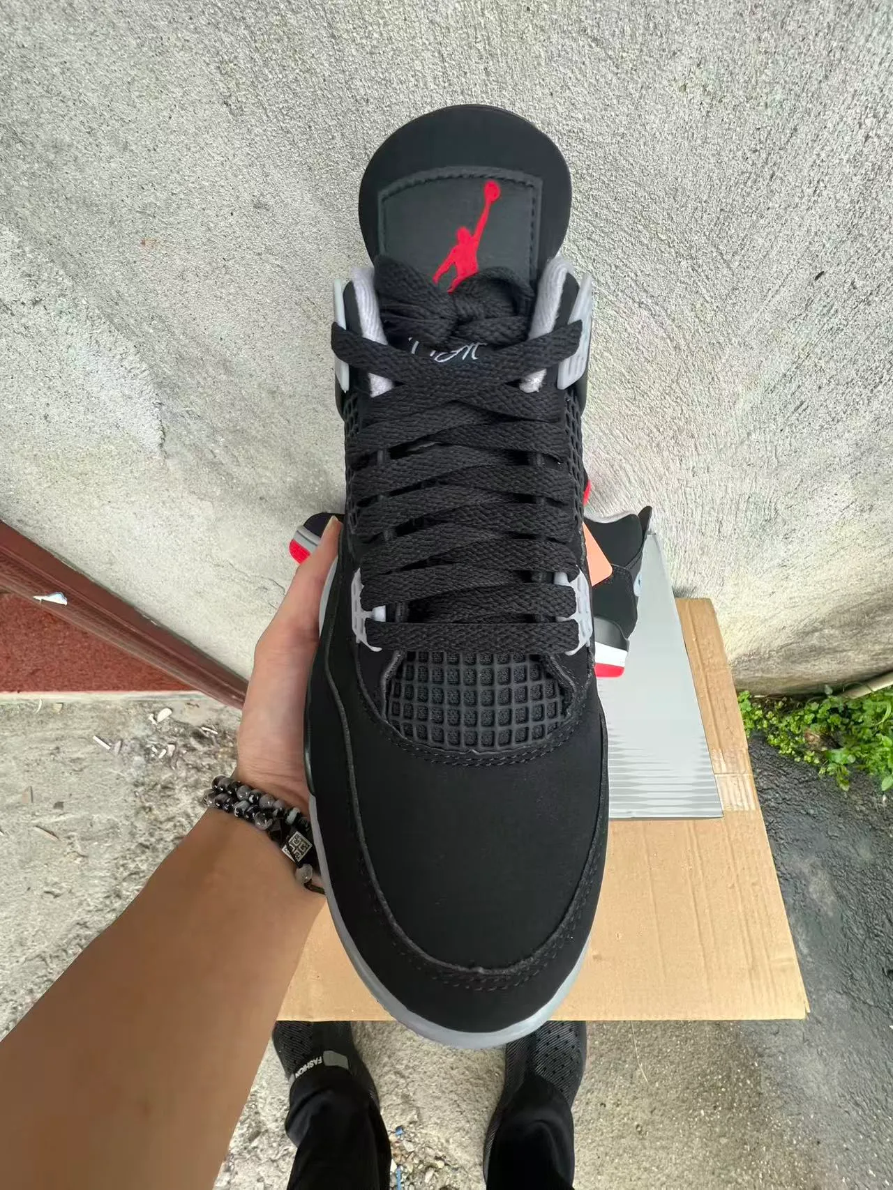 Chaussures de basketball Air Jordan 4 noir ciment rouge 3