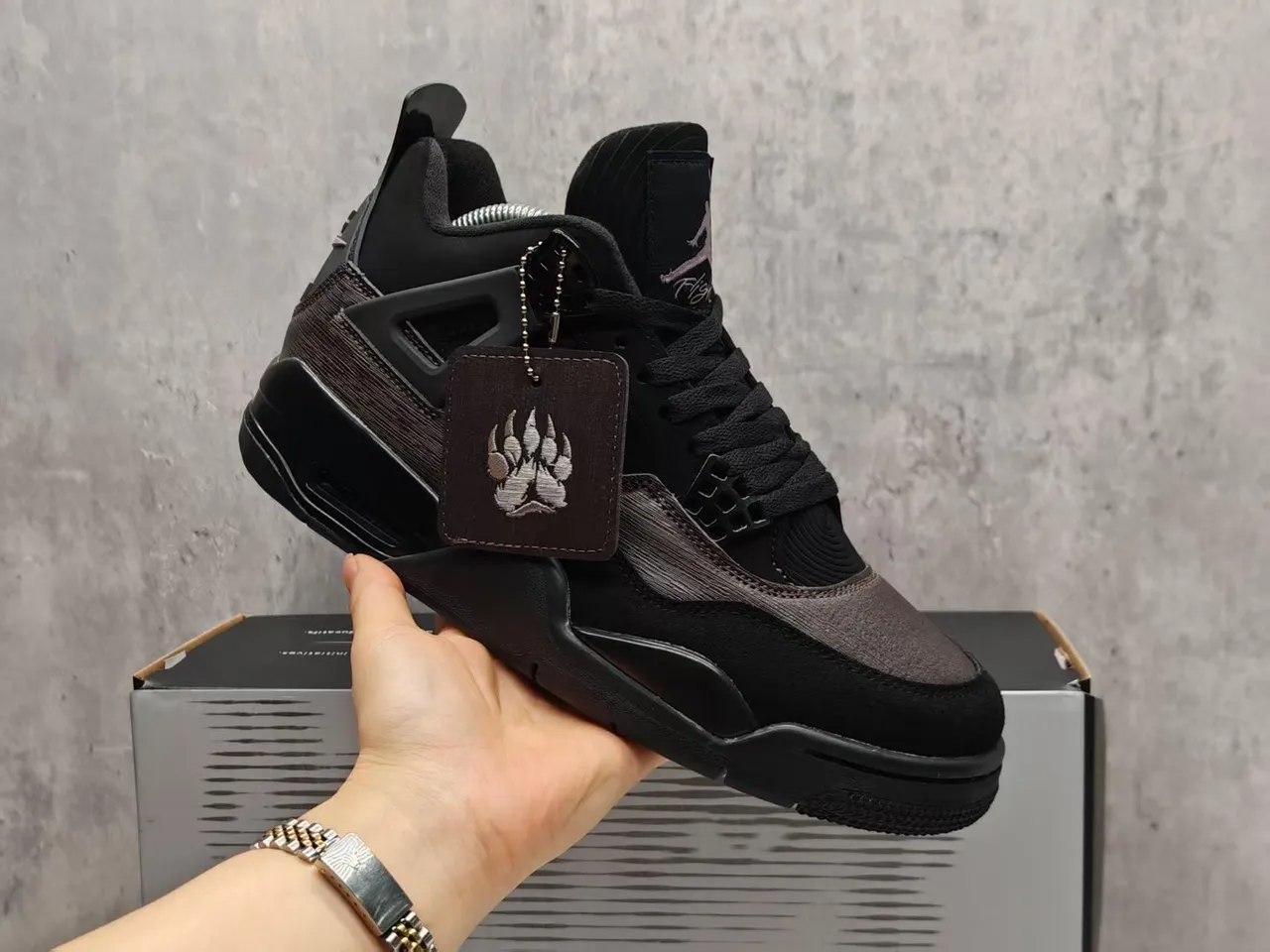 Air Jordan 4 কালো গাঢ় ধূসর টেক্সচার্ড আপার বাস্কেটবল জুতো 7